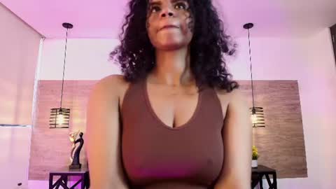 Snapshot of elliee_alves chatting on July 2026 02:48:02 PM elliee_alves online show from July 2026 02:48:02 PM