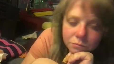 Snapshot of ellielouise11 chatting on October 2025 09:47:02 PM Ellie Louise online show from October 2025 09:47:02 PM