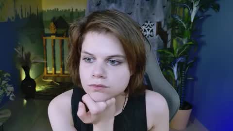 elliemurler online show from October 2025 02:40:01 PM