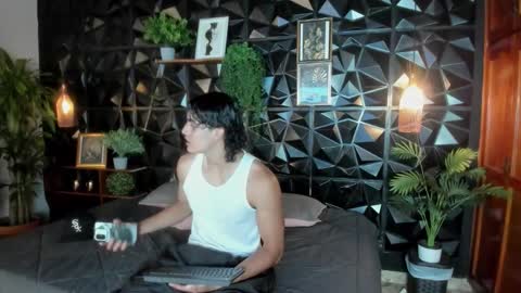 Snapshot of elliot_colton chatting on November 2025 10:10:02 PM Elloit Colton online show from November 2025 10:10:02 PM