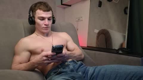 Snapshot of elliot_muscle04 chatting on January 2026 04:00:01 PM elliot_muscle04 online show from January 2026 04:00:01 PM