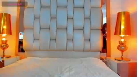 E L L I O T    V E L E Z online show from March 2025 11:54:01 PM