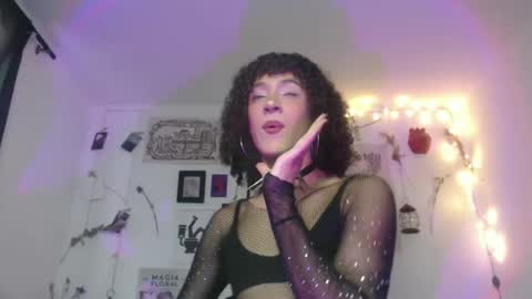 Snapshot of ellis_flowers chatting on October 2025 07:43:01 PM . online show from October 2025 07:43:01 PM