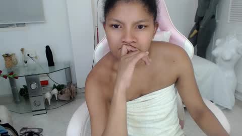 Elly online show from January 2025 03:32:02 AM