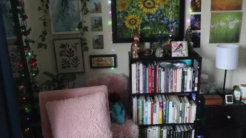 Elly Naomi online show from February 2026 04:19:01 PM