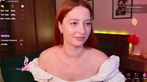 Snapshot of ellypeach chatting on May 2026 01:39:01 PM EllyPeach online show from May 2026 01:39:01 PM