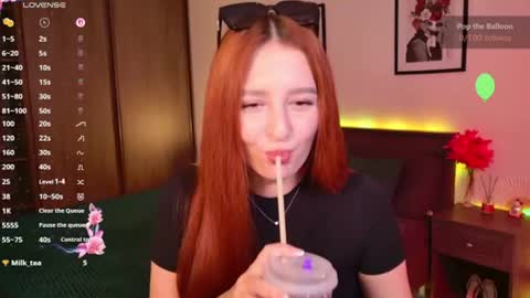 Snapshot of ellypeach chatting on July 2026 11:15:02 AM EllyPeach online show from July 2026 11:15:02 AM