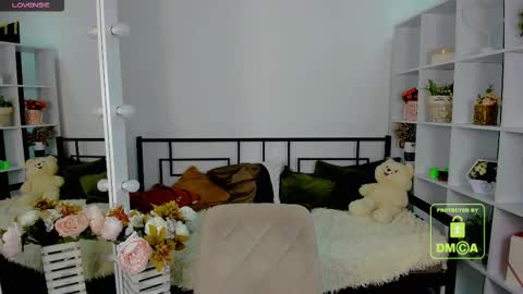 elma_lily online show from November 2025 07:09:01 AM