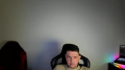 Snapshot of elmerfu chatting on February 2025 04:05:01 AM Elmer online show from February 2025 04:05:01 AM