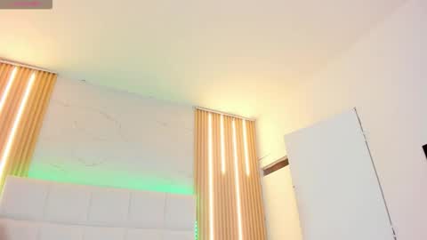 Snapshot of elody_rousse chatting on February 2026 12:20:02 PM elody_rousse online show from February 2026 12:20:02 PM