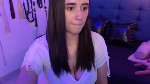 elowen_halley1 online show from October 2025 07:23:02 PM