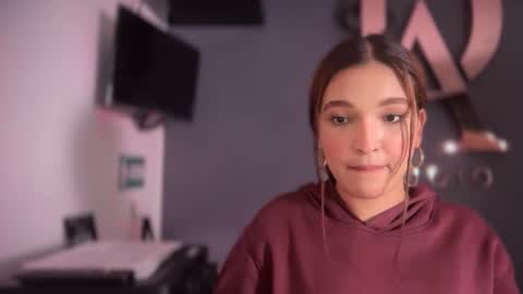  ELSA  online show from September 2025 08:12:02 PM