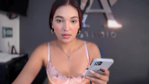  ELSA  online show from October 2025 08:17:02 PM