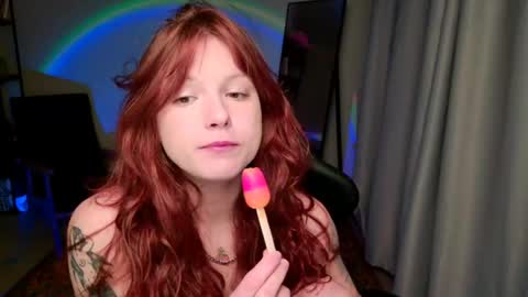 Snapshot of elsie_ginger chatting on May 2026 10:38:02 PM Elsie online show from May 2026 10:38:02 PM