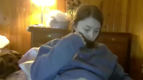 Elsie Rain online show from December 2025 04:05:01 PM