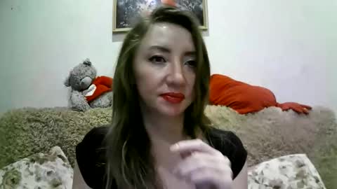 Snapshot of elvaarno chatting on October 2025 02:36:02 AM ElvaArno online show from October 2025 02:36:02 AM