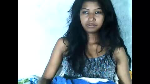 Snapshot of elynah195043 chatting on June 2026 06:30:01 AM elynah195043 online show from June 2026 06:30:01 AM