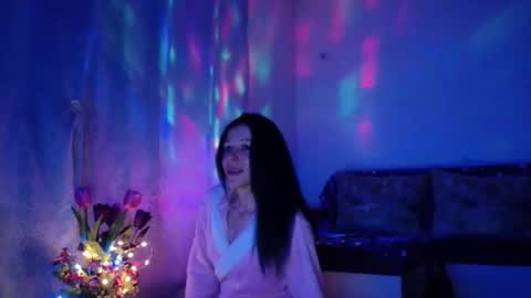 Elisa online show from February 2025 09:58:02 PM