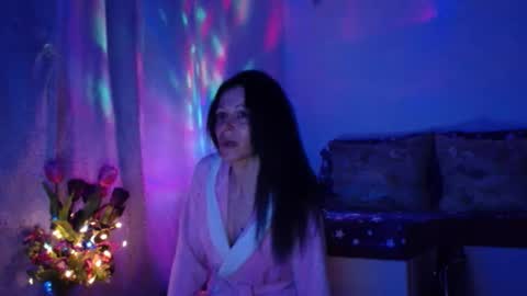 Elisa online show from March 2025 09:57:01 PM