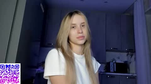 Elysia online show from October 2025 11:59:02 PM