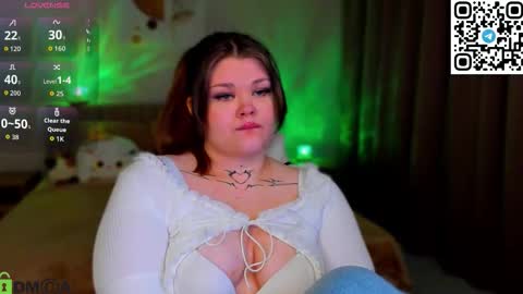 Eliza online show from October 2025 03:03:02 AM