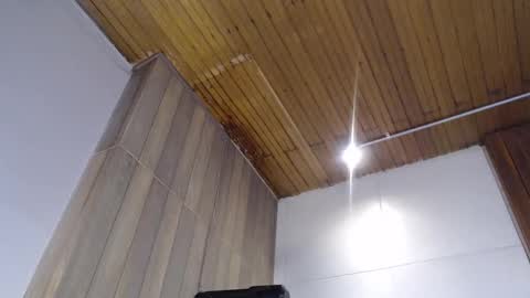 Ema  online show from October 2025 09:02:01 PM