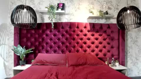 Ema  online show from October 2025 08:32:02 PM