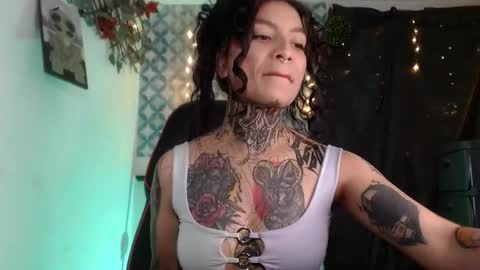 ema_ploxx online show from September 2025 02:48:02 AM