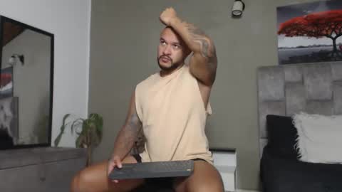 emanuelspencer online show from November 2025 03:05:01 AM