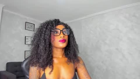 Snapshot of emattaylor chatting on February 2026 01:10:01 PM . online show from February 2026 01:10:01 PM