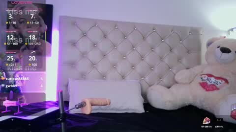 Snapshot of embereyes_999 chatting on February 2025 01:37:01 AM Embereyes 999 online show from February 2025 01:37:01 AM