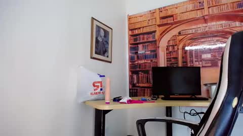 Emeli online show from January 2025 11:32:01 AM