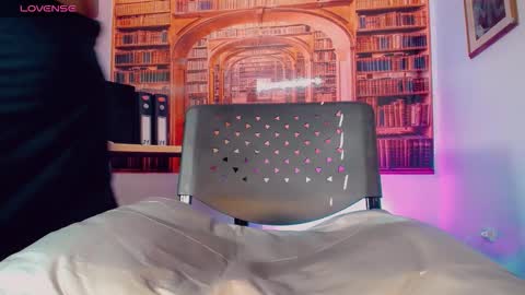 Emeli online show from December 2025 11:04:01 AM