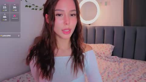 Snapshot of emelia_fox chatting on September 2025 10:44:02 PM Emmy the sly little fox HTP is open an unforgettable show awaits you. I undress in private online show from September 2025 10:44:02 PM