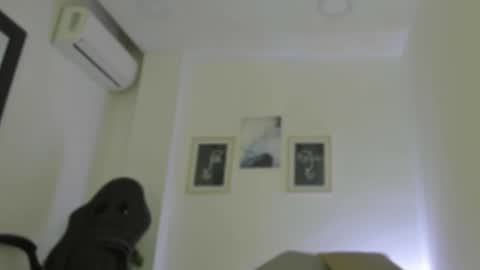 emelie_89 online show from October 2025 11:16:01 AM