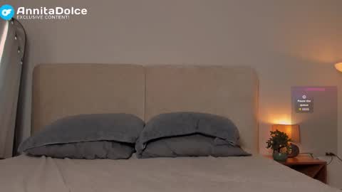 Snapshot of emely_dolce chatting on March 2026 12:01:02 PM ana online show from March 2026 12:01:02 PM