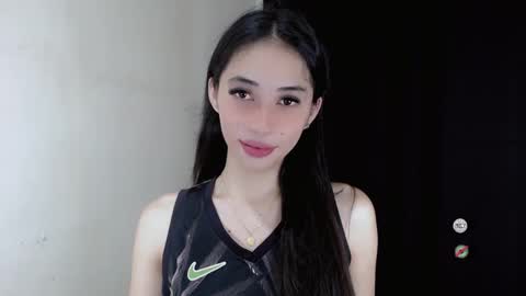 Snapshot of emelyn_fuckdoll chatting on December 2024 07:06:02 AM Scarlett online show from December 2024 07:06:02 AM