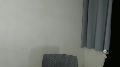 Snapshot of emelyn_fuckdoll chatting on January 2025 08:24:01 AM Scarlett online show from January 2025 08:24:01 AM