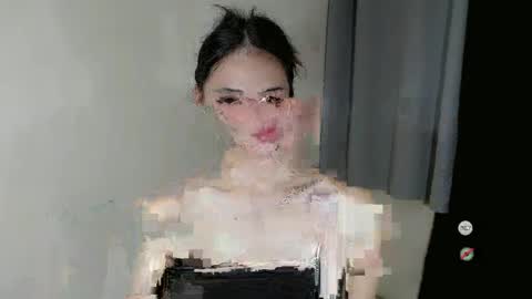 Snapshot of emelyn_fuckdoll chatting on January 2025 01:18:02 PM Scarlett online show from January 2025 01:18:02 PM