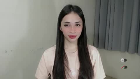 Snapshot of emelyn_fuckdoll chatting on January 2025 06:56:02 AM Scarlett online show from January 2025 06:56:02 AM