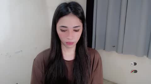 Snapshot of emelyn_fuckdoll chatting on February 2025 06:41:01 AM Scarlett online show from February 2025 06:41:01 AM