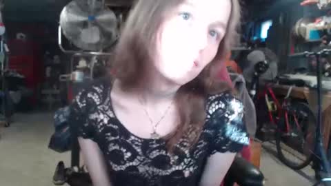 Snapshot of emeraldtgirl chatting on October 2025 07:07:02 PM Emerald online show from October 2025 07:07:02 PM