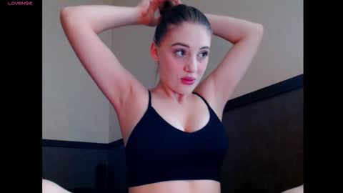 Snapshot of emersonbennett chatting on December 2025 09:05:01 AM EmersonBennett online show from December 2025 09:05:01 AM