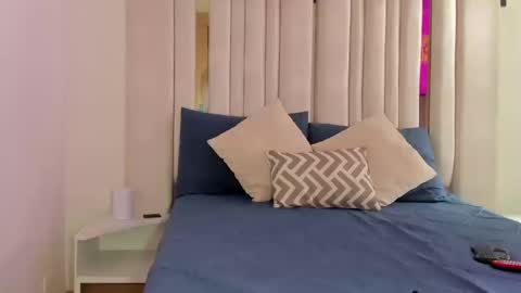 emi_royse online show from September 2025 06:41:02 PM