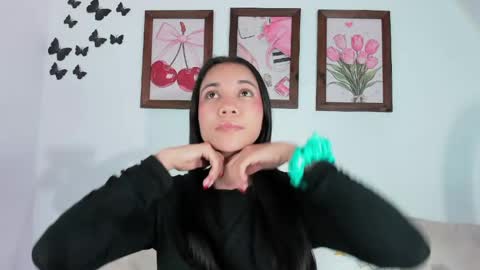 Snapshot of emiily_parkerr chatting on May 2026 10:15:02 PM Emily online show from May 2026 10:15:02 PM