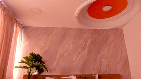 Snapshot of emiily_smile chatting on November 2025 02:05:01 PM Emily online show from November 2025 02:05:01 PM