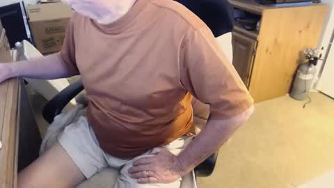 Snapshot of emil_karpo chatting on May 2026 02:57:02 PM Terrance1st online show from May 2026 02:57:02 PM