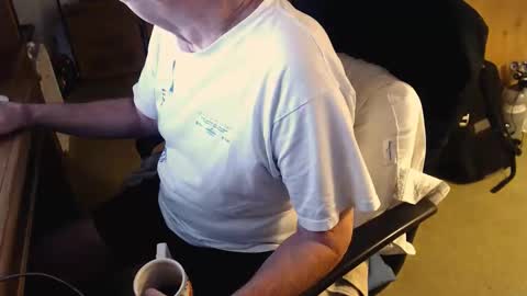 Snapshot of emil_karpo chatting on June 2026 12:40:02 PM Terrance1st online show from June 2026 12:40:02 PM