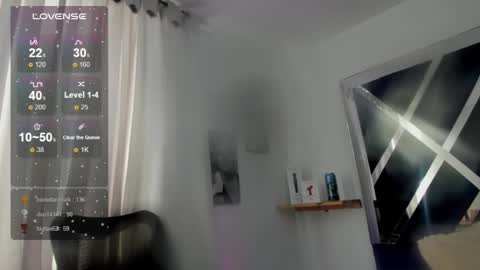 emilayton_ online show from January 2025 12:43:02 PM