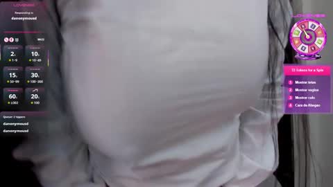 emilayton_ online show from February 2026 07:09:02 PM